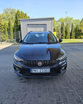 Fiat Tipo cena 37800 przebieg: 180000, rok produkcji 2017 z Międzychód małe 92